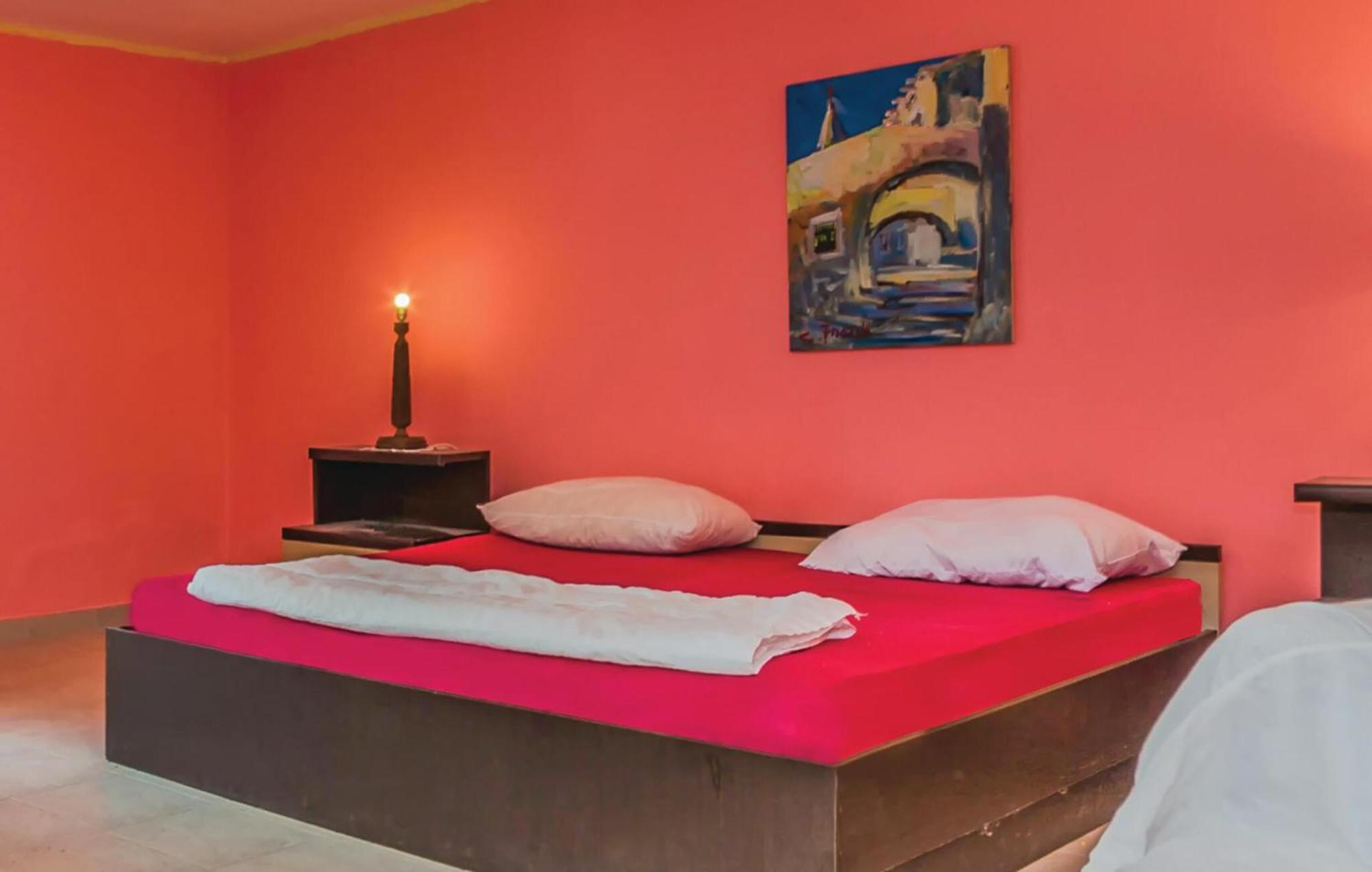 Cozy Apartment In Vrsar With Kitchen エクステリア 写真